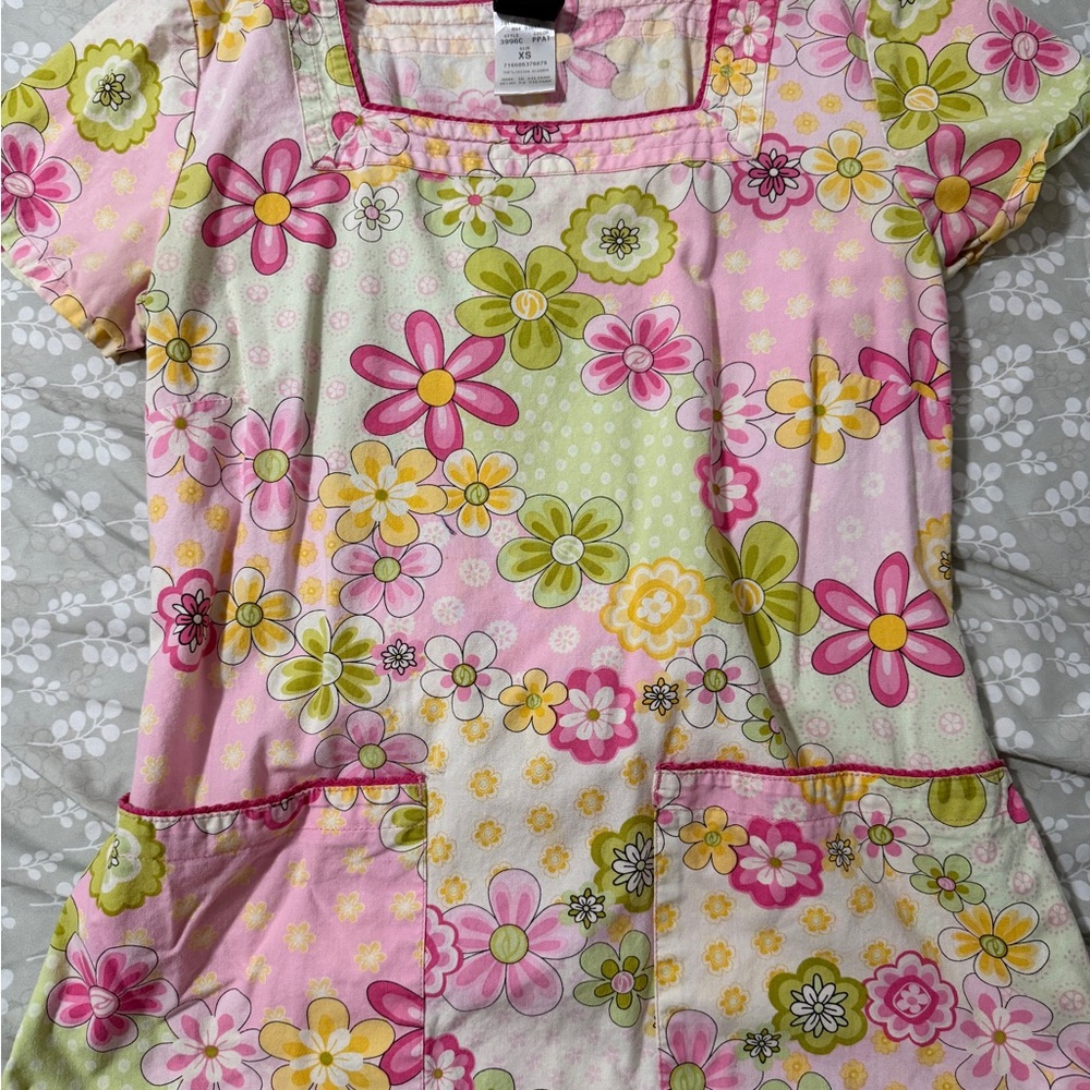 Cherokee Scrub Top